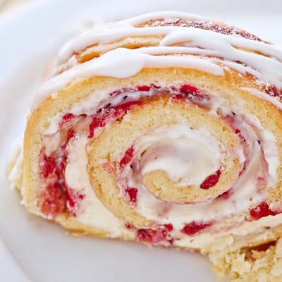 Strawberry Shortcake Cheesecake Rolls